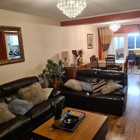 Specious Room In Northolt Northolt  Exterior photo